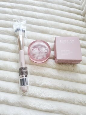 Doll 10 Liquid Filter Serum Swirl Blush and Blush Brush Set